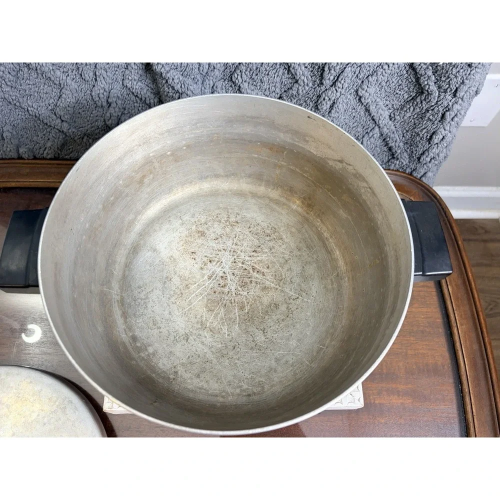 Vintage Famous Chef Aluminum Stock Pot with Lid